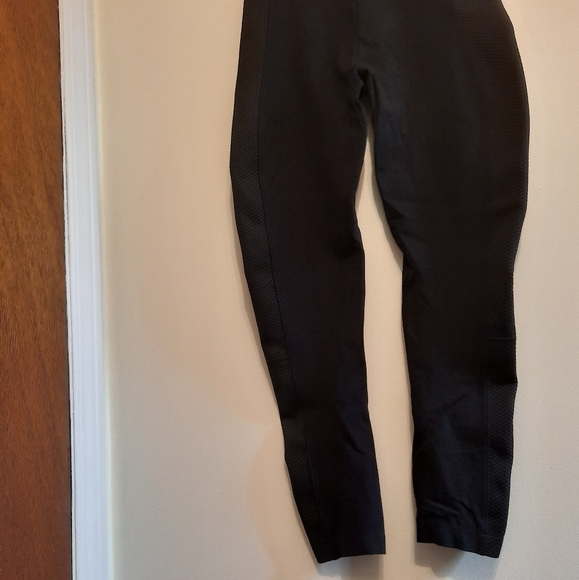 Spanx Black Textured Side Panels Legging Pant Size M - Picture 12 of 14